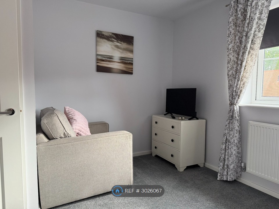 Draper Road, Wickham, Fareham photo 4