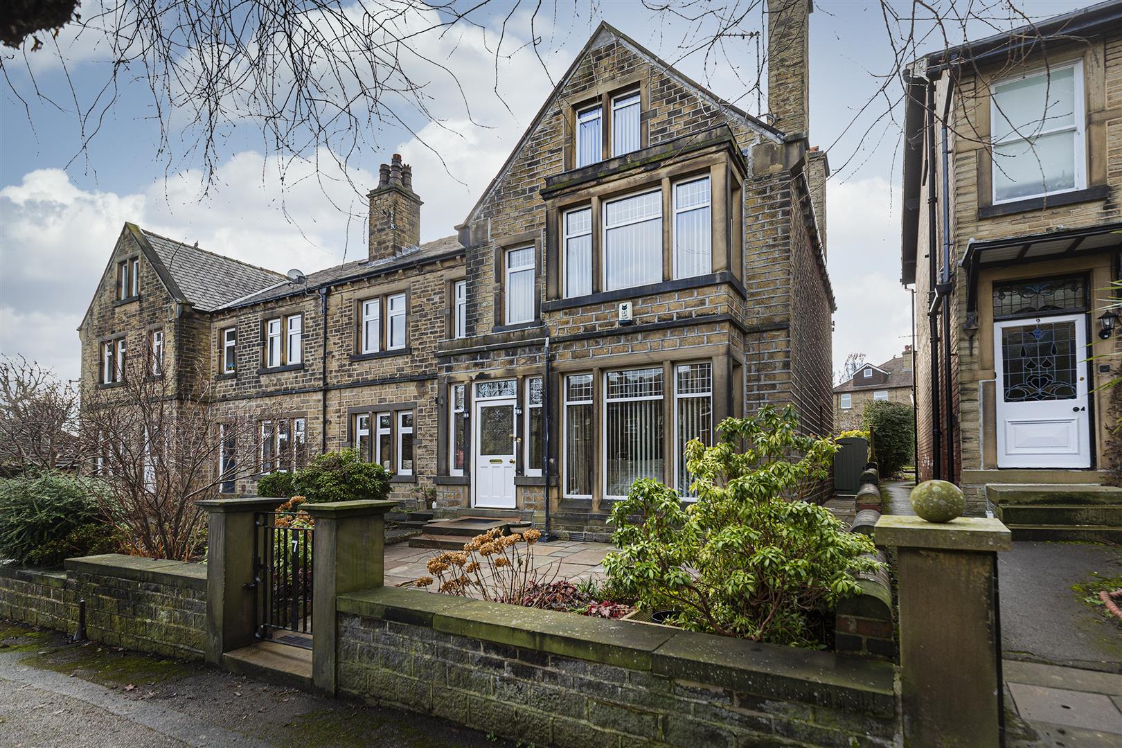 5-bed terraced on 7, Elmfield Road, Huddersfield, £340,000