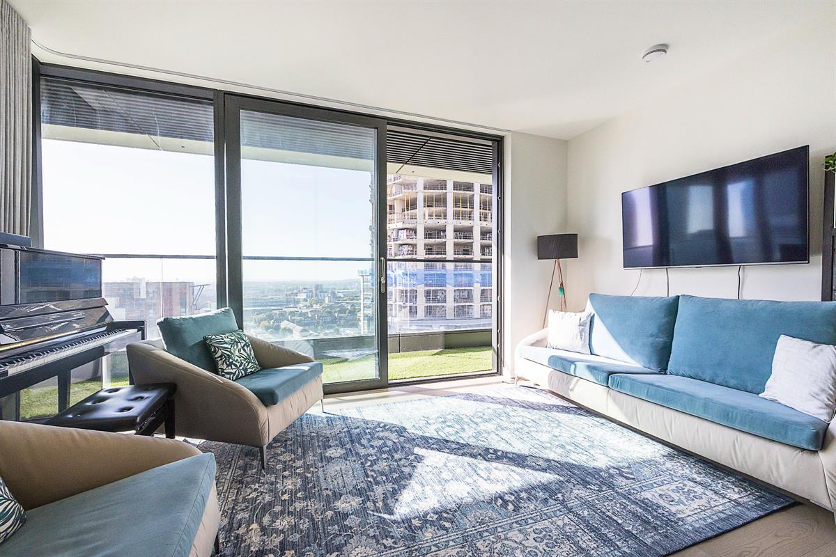 2 bedroom flat for sale 0