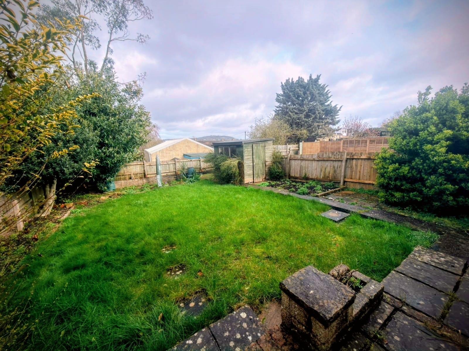 53, BATH photo 4