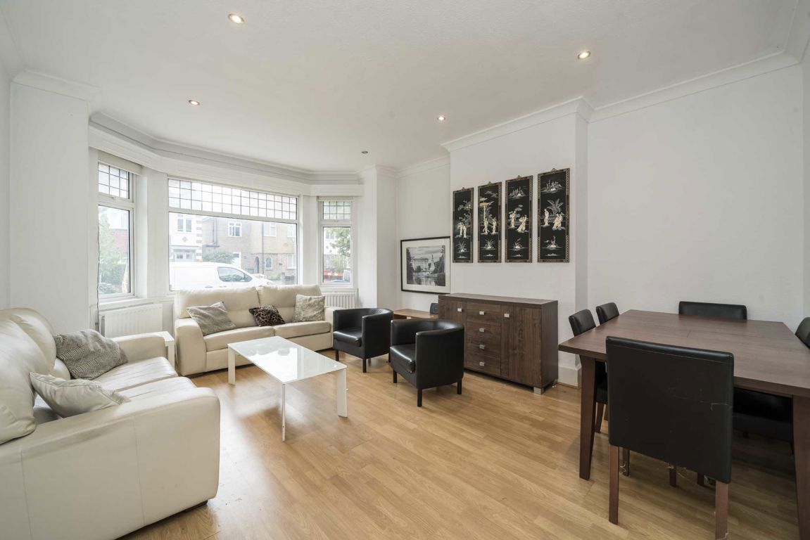 5 bedroom property for sale 0