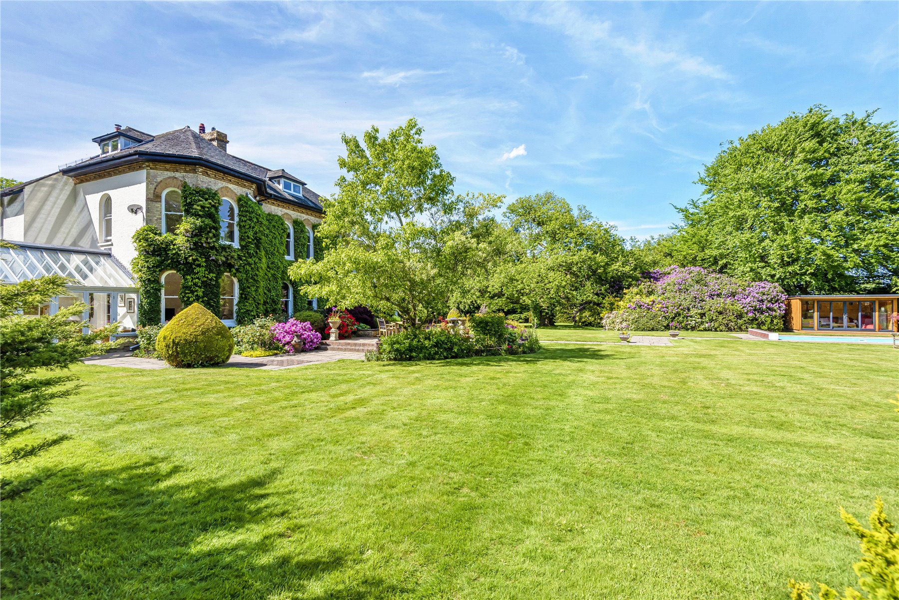 6 bedroom country house for sale 0