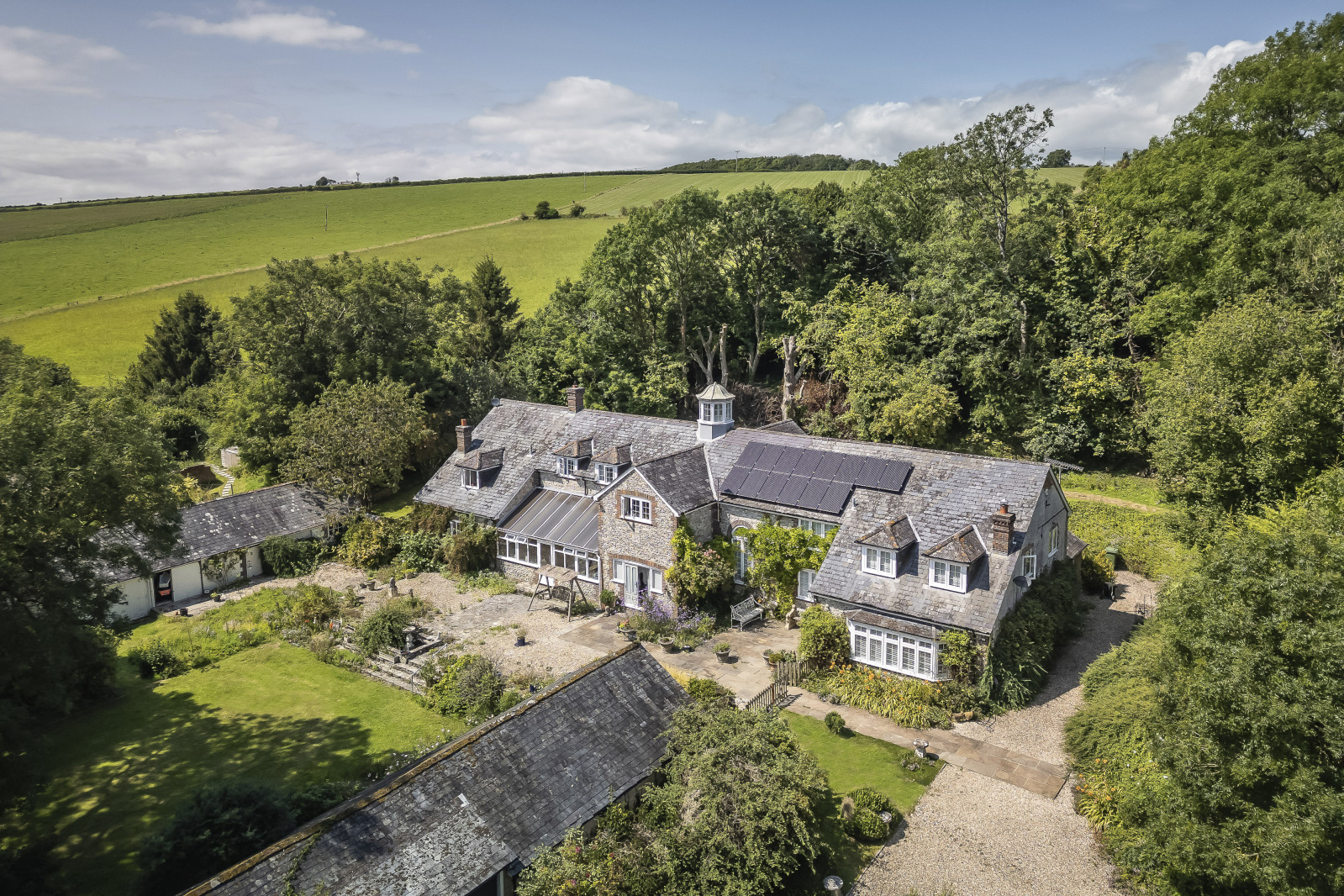 7 bedroom detached house for sale 0