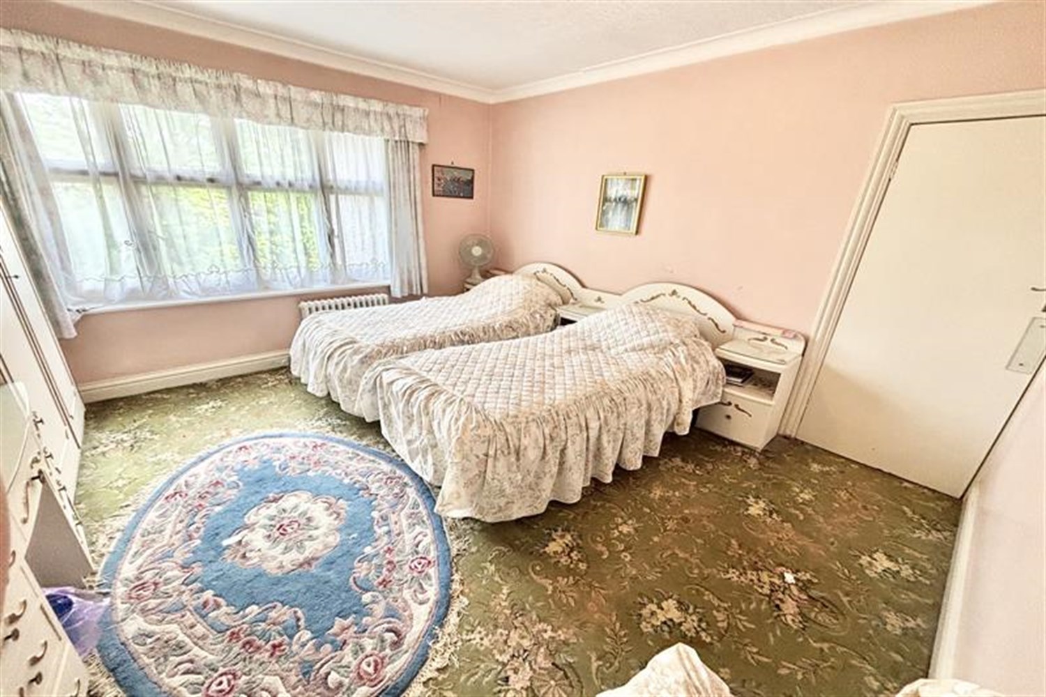 4 bedroom semi-detached house for sale 0