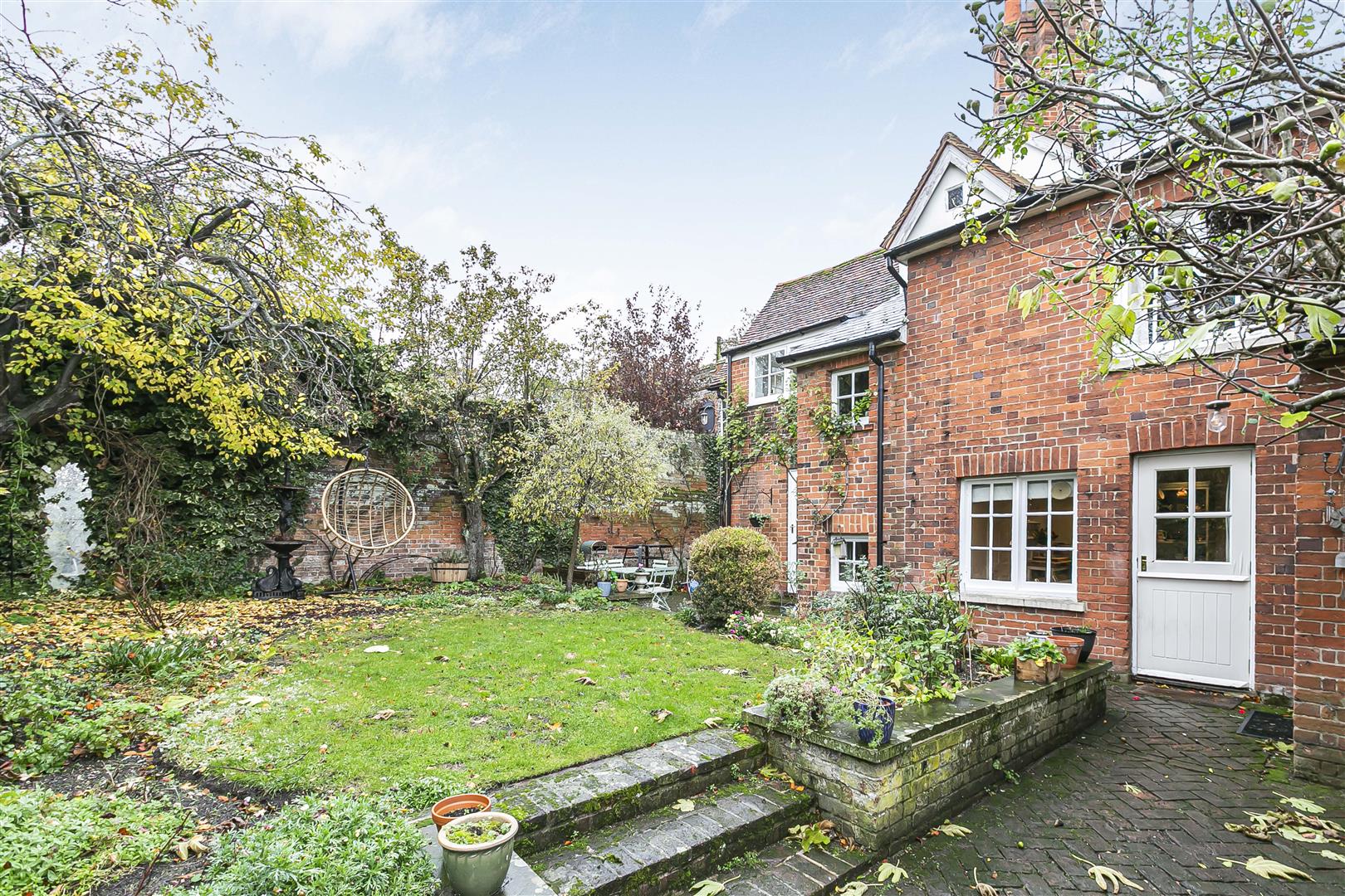 Photos of Common Hill, Saffron Walden CB10 66093831 PrimeLocation