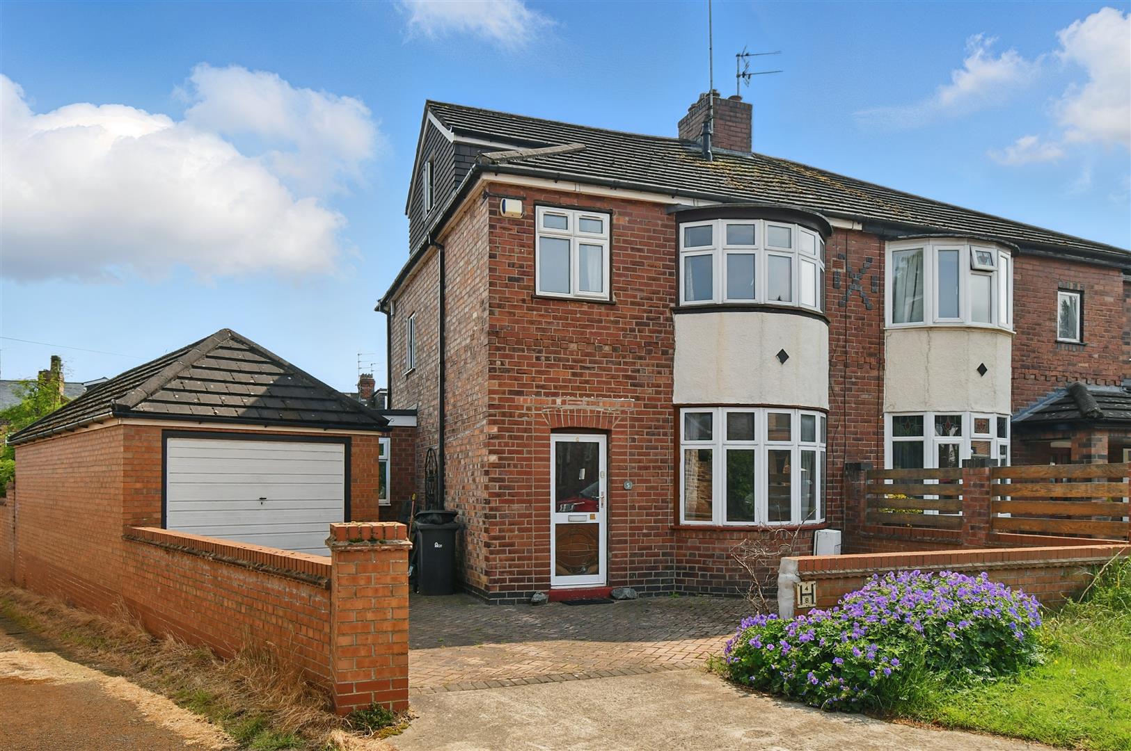 4-bed house on 5, New Lane, York, £450,000