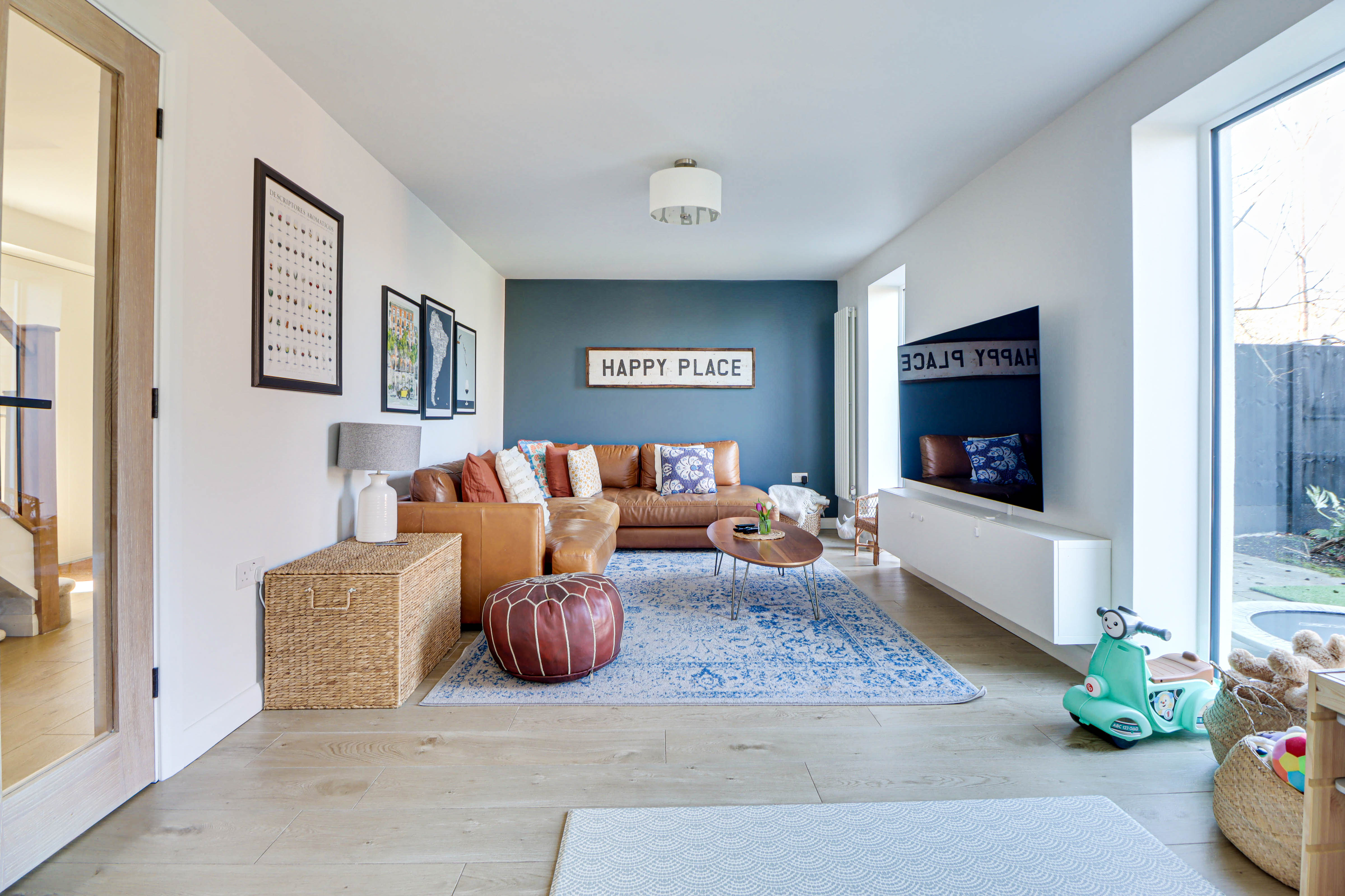 4 bedroom semi-detached house for sale 0