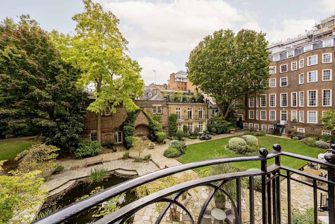 3 bedroom flat for sale 0