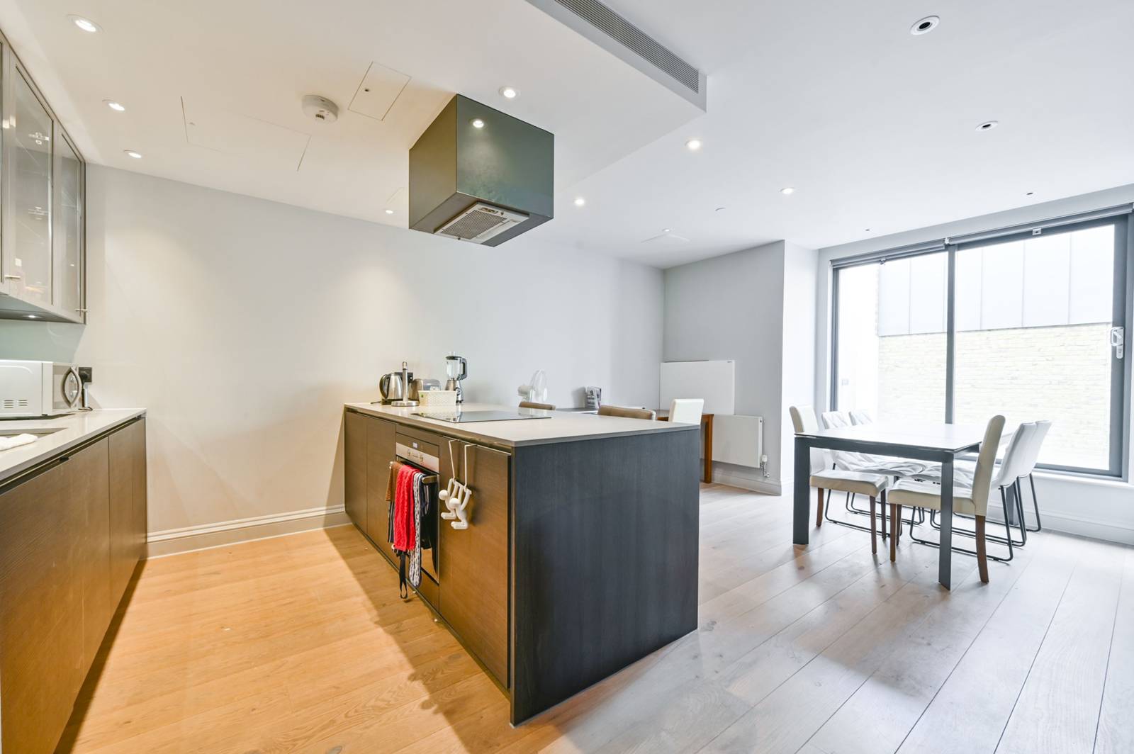 2 bedroom flat for sale 0