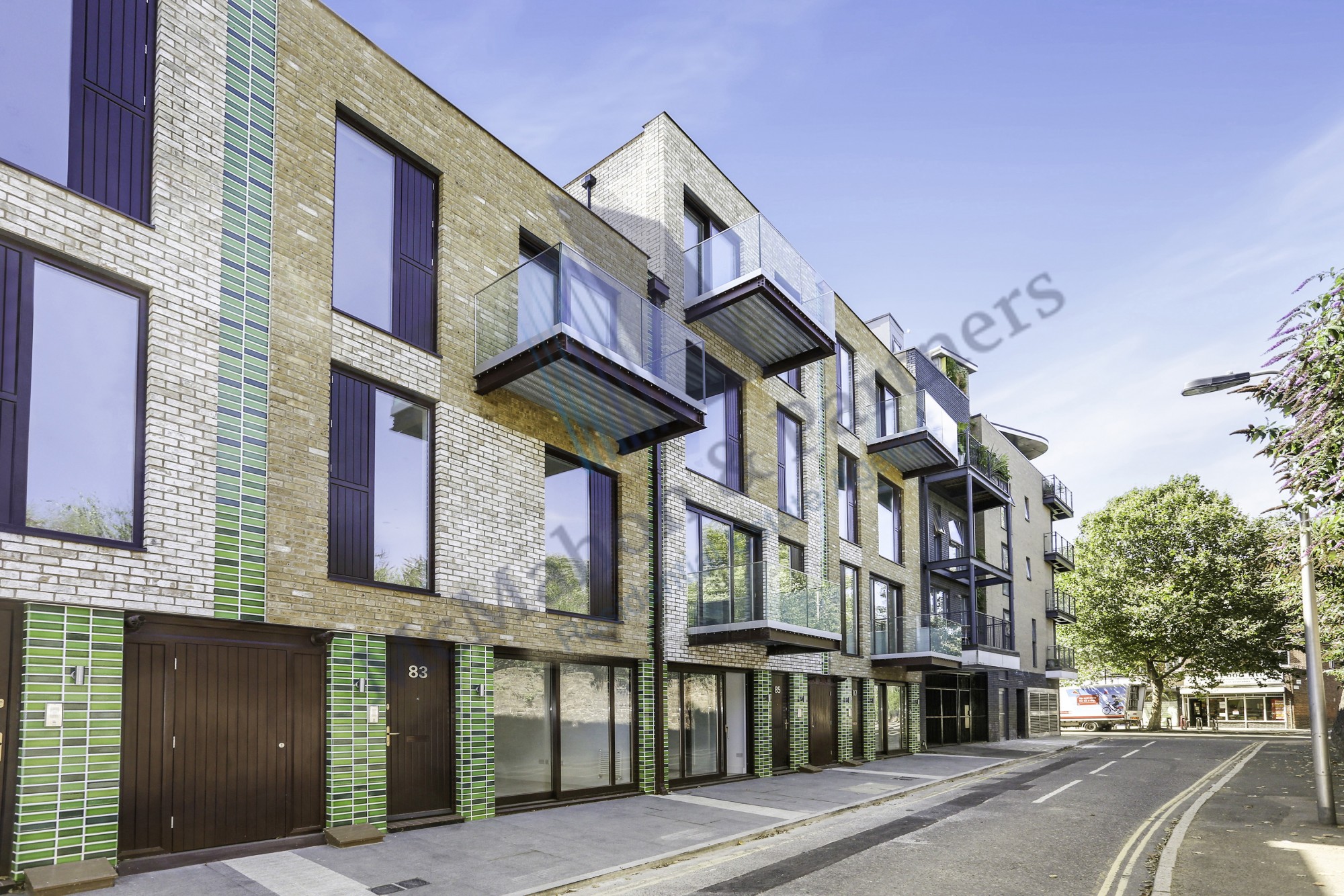 2 bedroom flat for sale 0