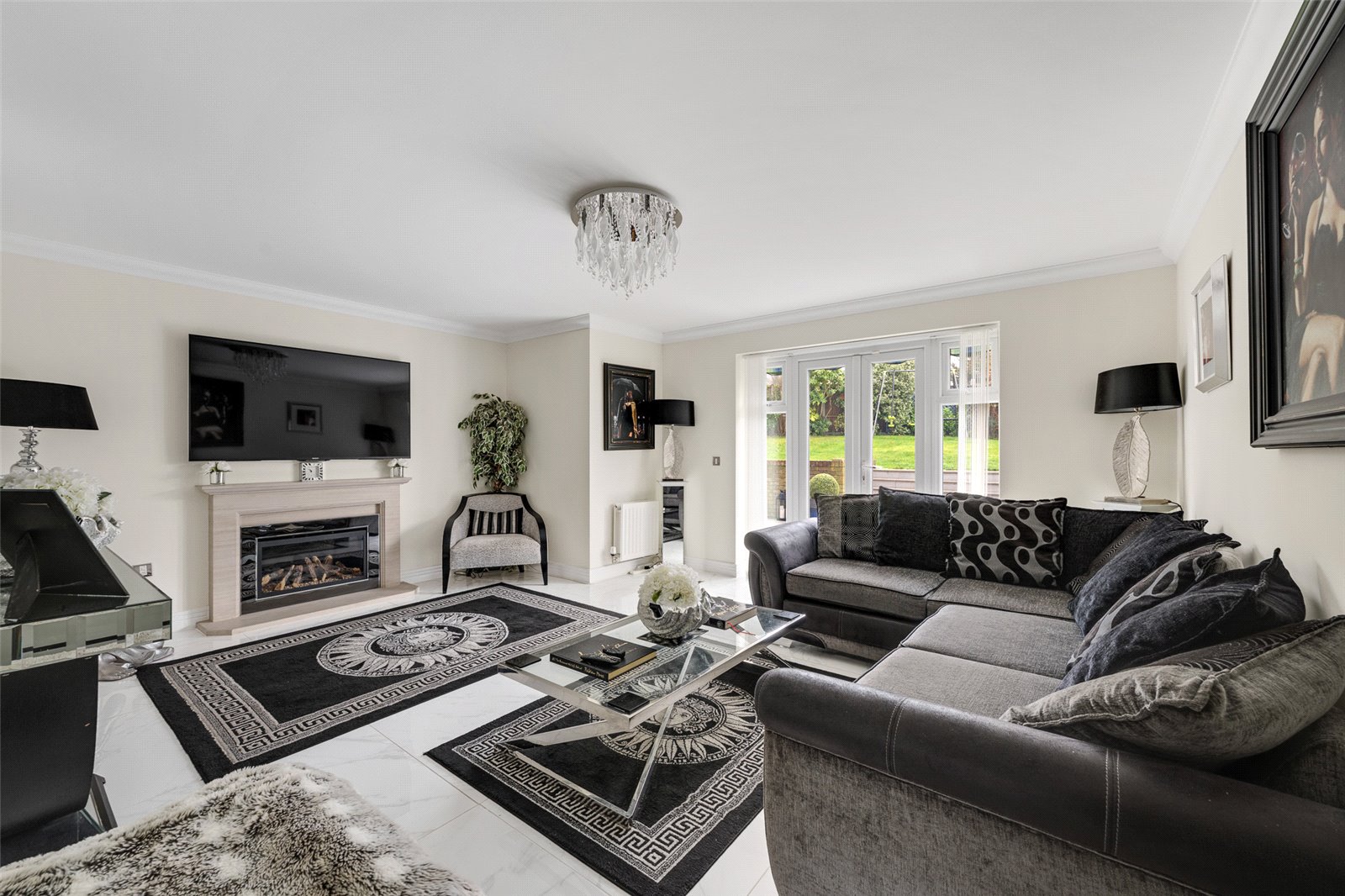 5 bedroom detached house for sale 0