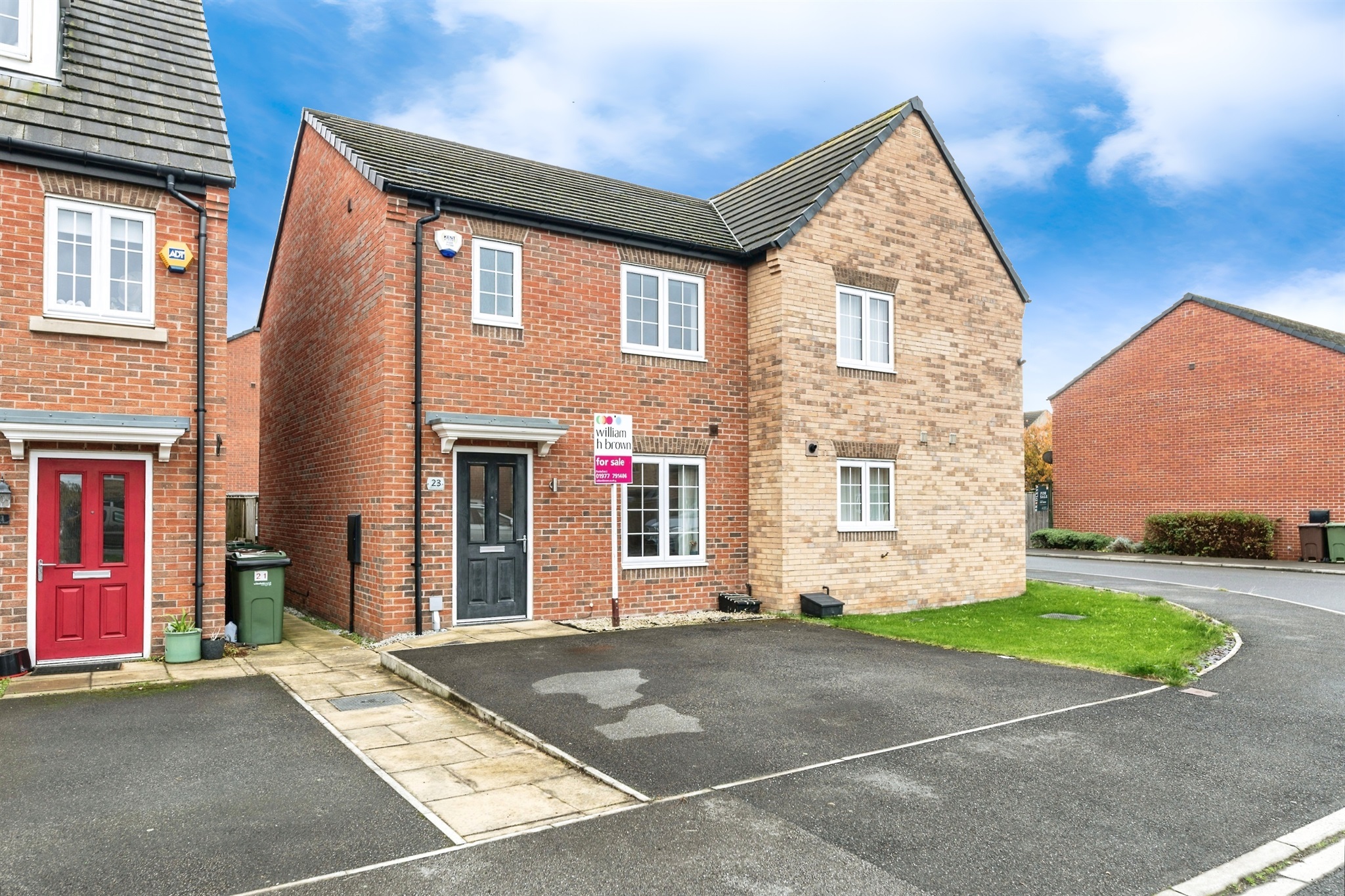 3-bed semi-detached on 23, Silkstone Road, Pontefract, £200,000