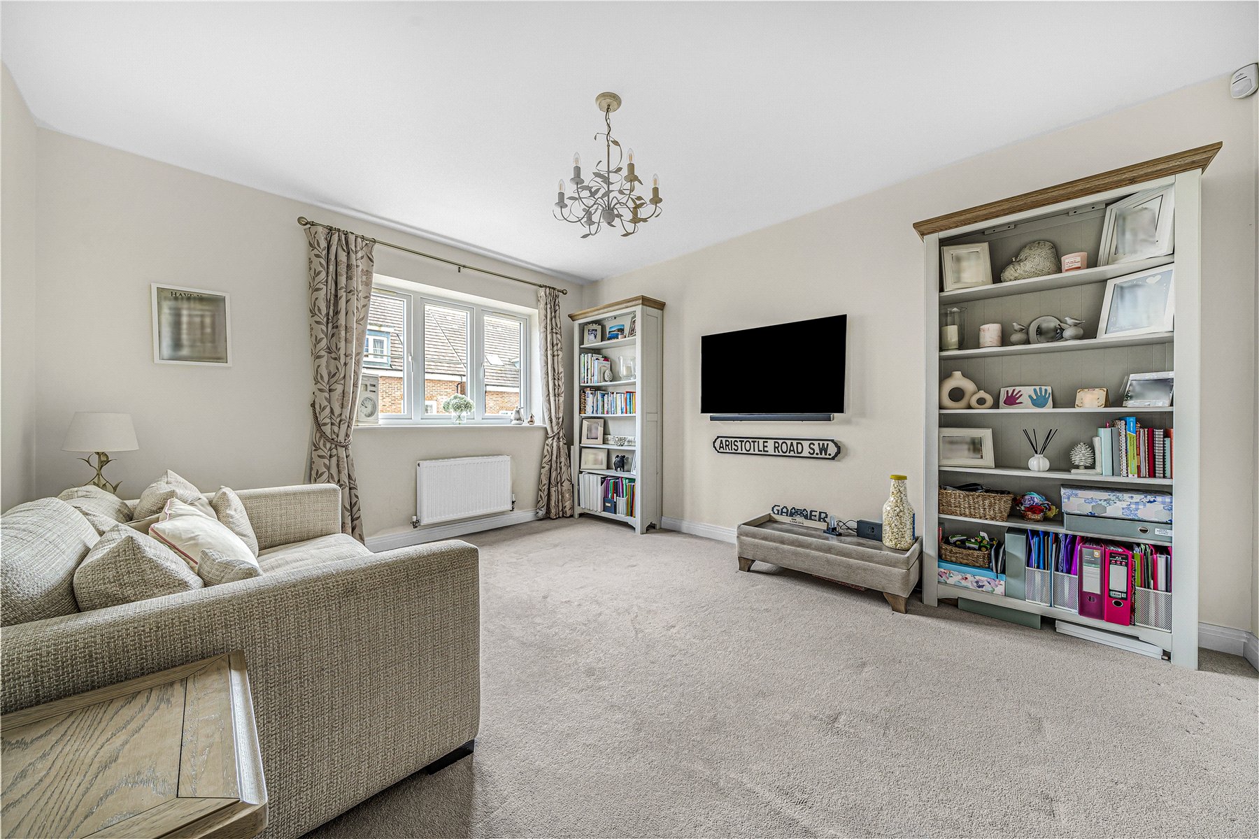 35, Brookwood Farm Drive, Woking photo 4