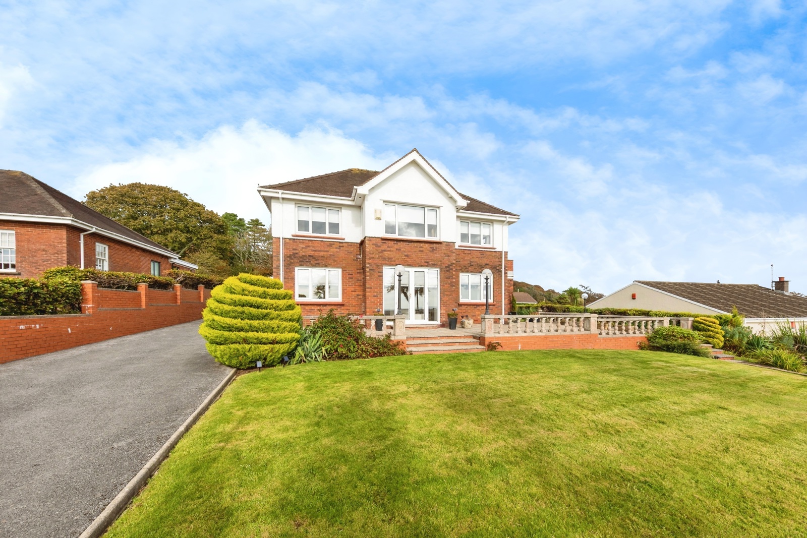 5-bed house on 1, St. Illtyd Rise, Dyfed, £900,000