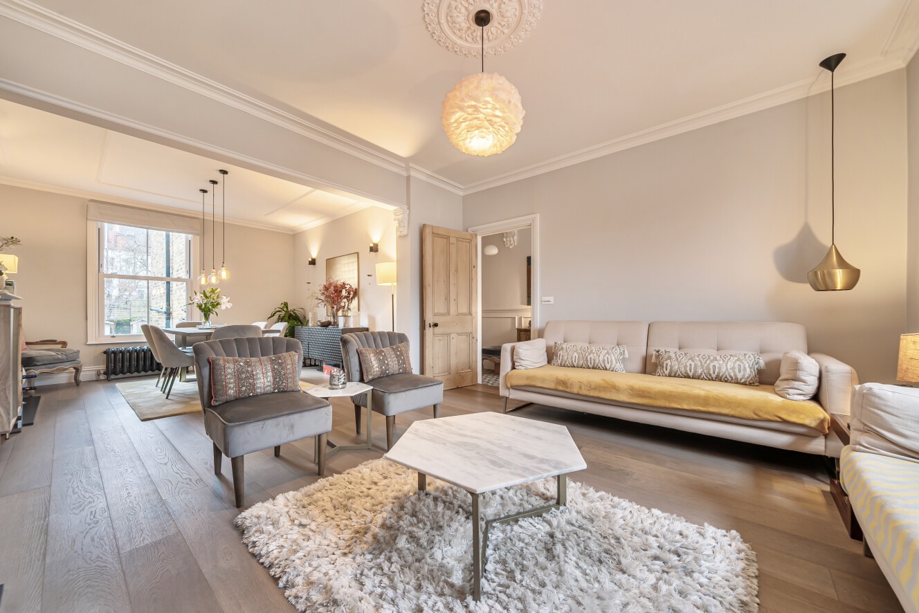 4 bedroom maisonette for sale 0