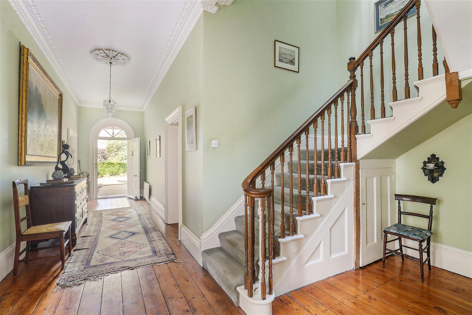 5 bedroom detached house for sale 0