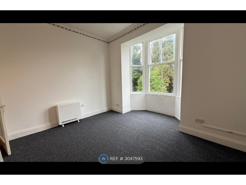 Pierremont Crescent, Darlington photo 5