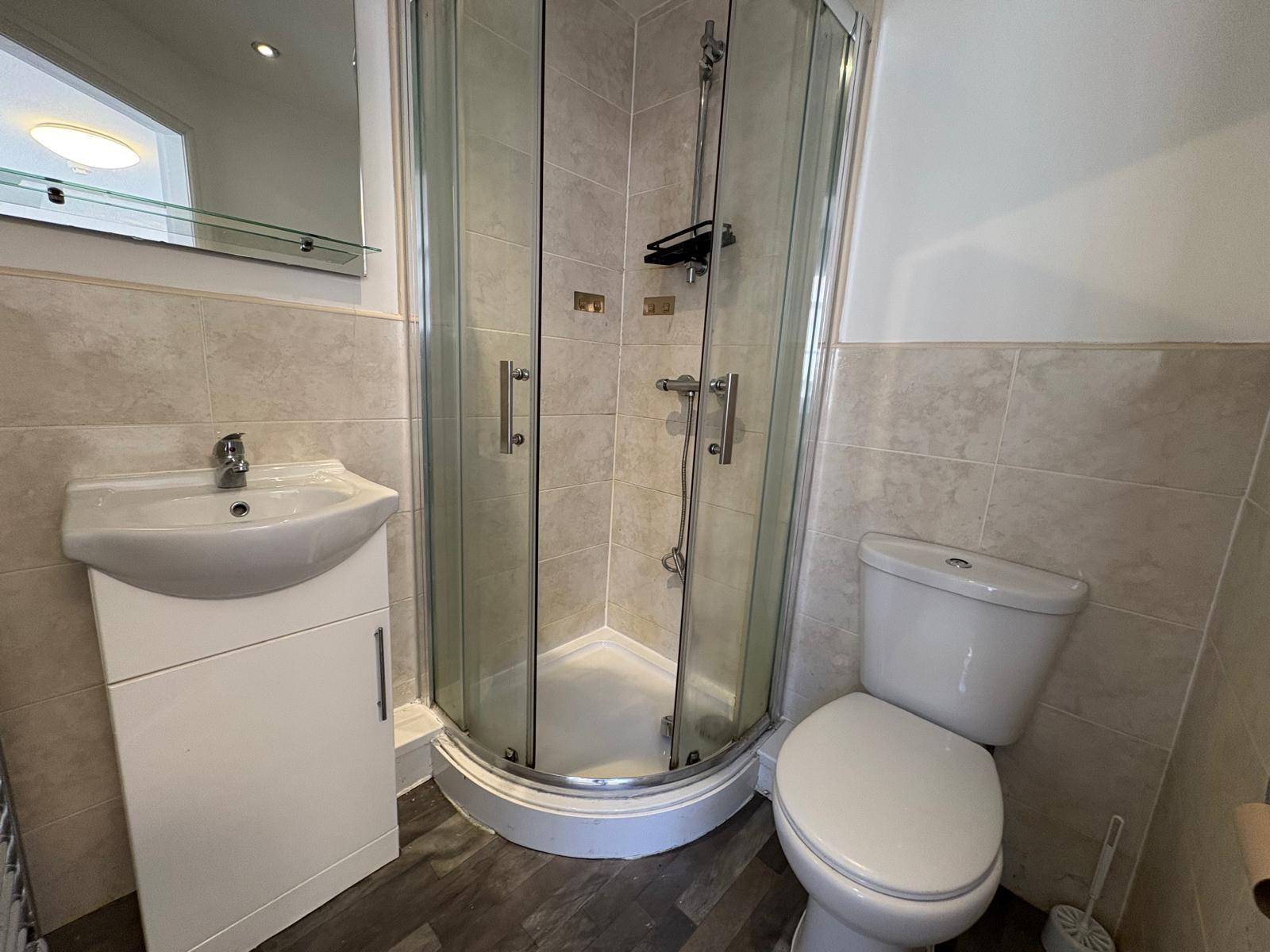 Room 201, Harts House, Wigan photo 5