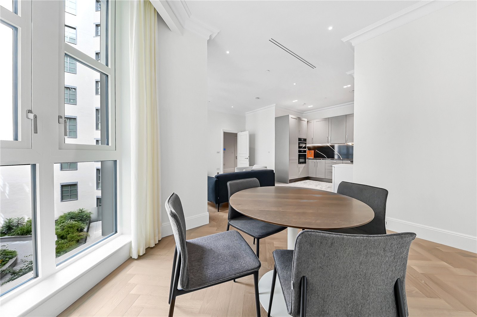 2 bedroom flat for sale 0