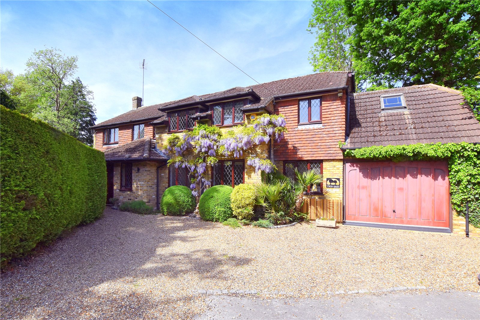 5 bedroom detached house for sale 0