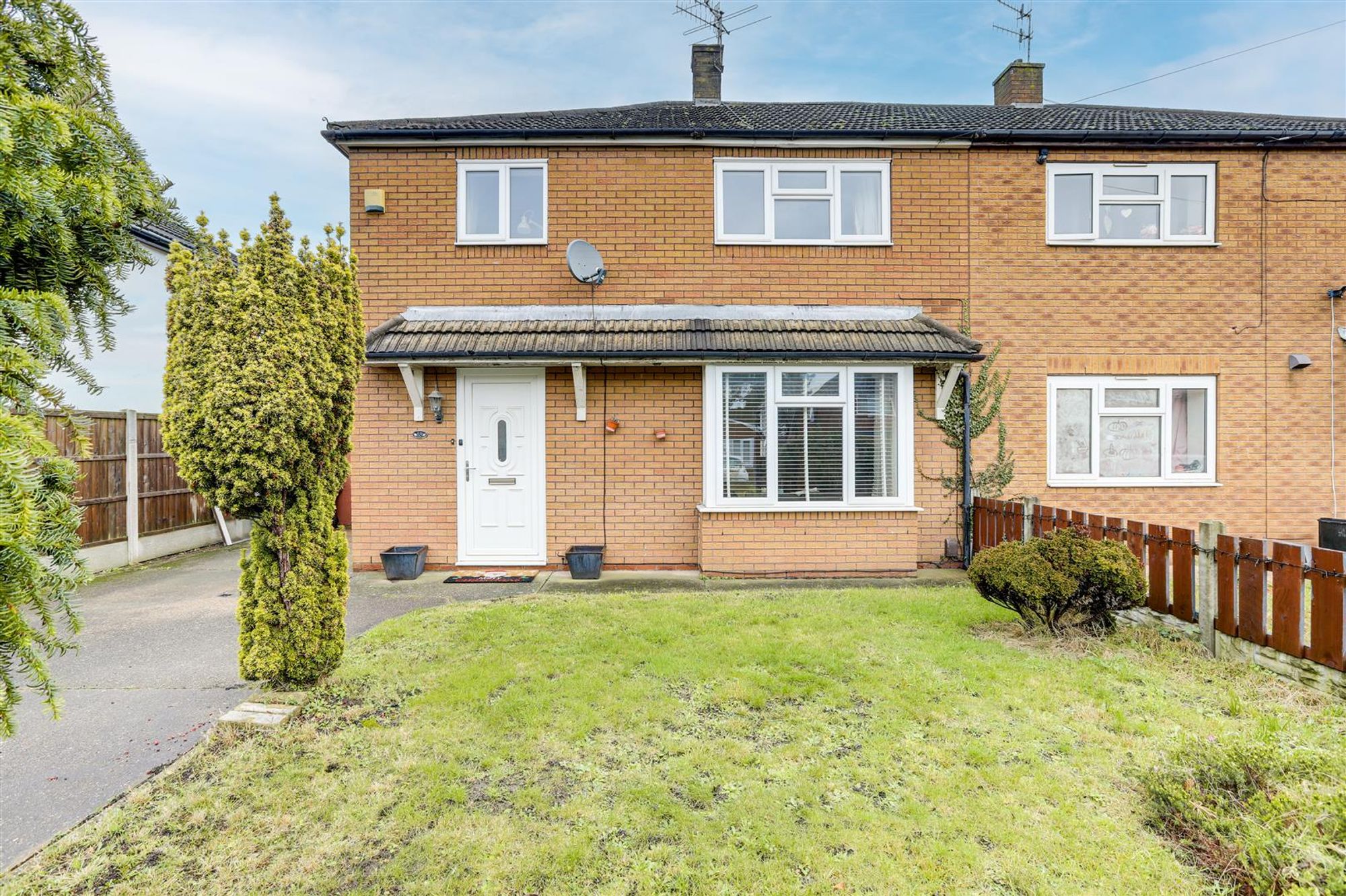 18 Goodwood Avenue, Arnold, Nottingham, NG5 7BB - listing photo