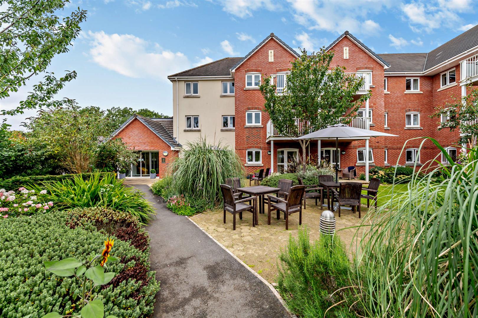 2-bed flat on 11 Squire Court, Raleigh Mead, South Molton, £190,000