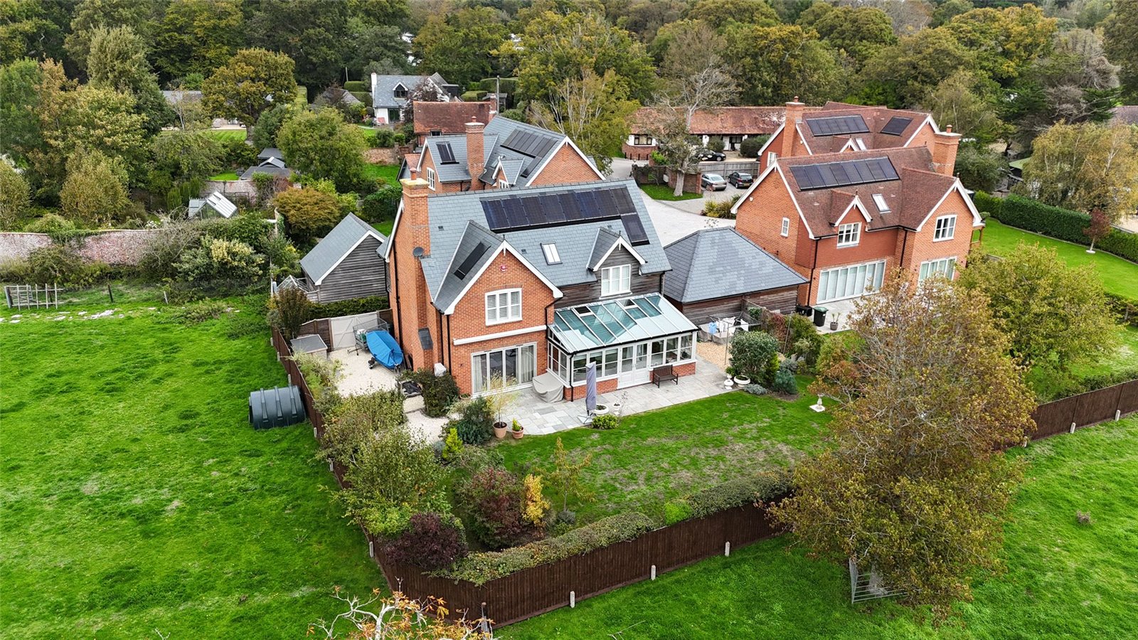 4 bedroom detached house for sale 0