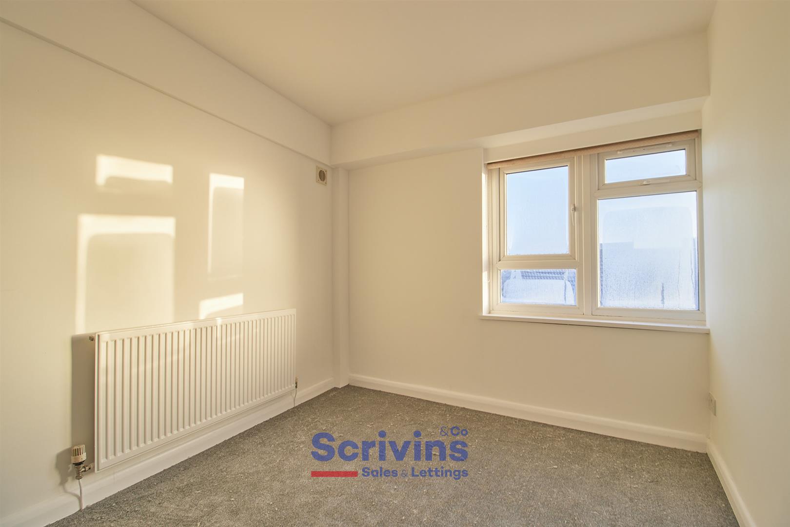 Flat 4, Co-Op House, Barwell photo 5