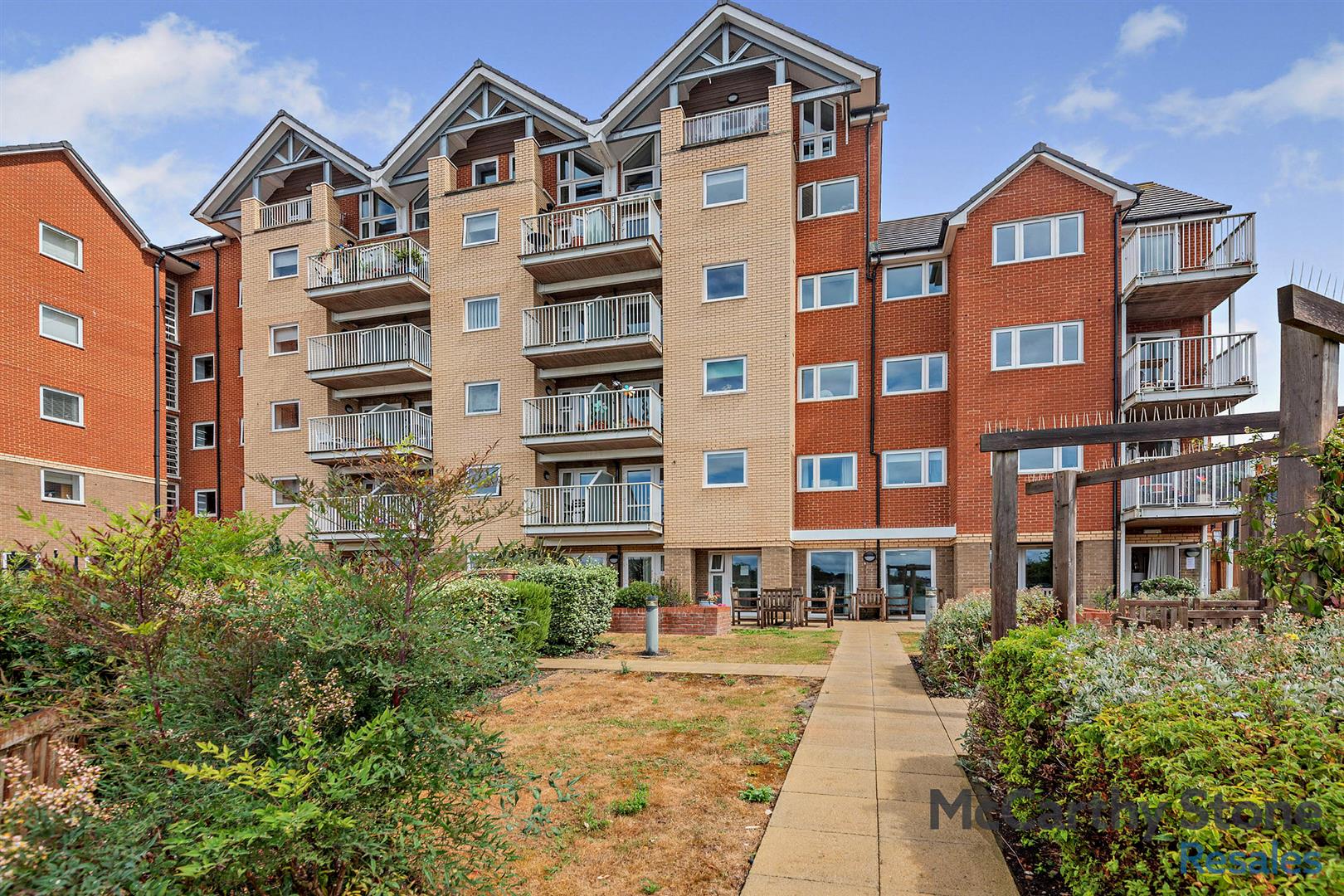 1-bed flat on 33 The Boathouse, Riverdene Place, Southampton, £230,000
