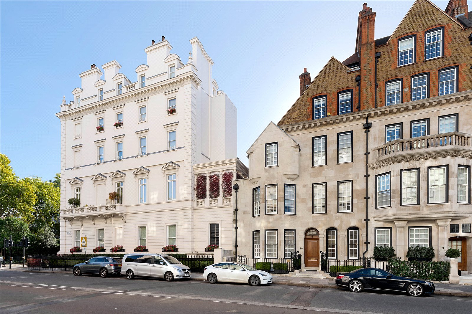 3 bedroom flat for sale 0