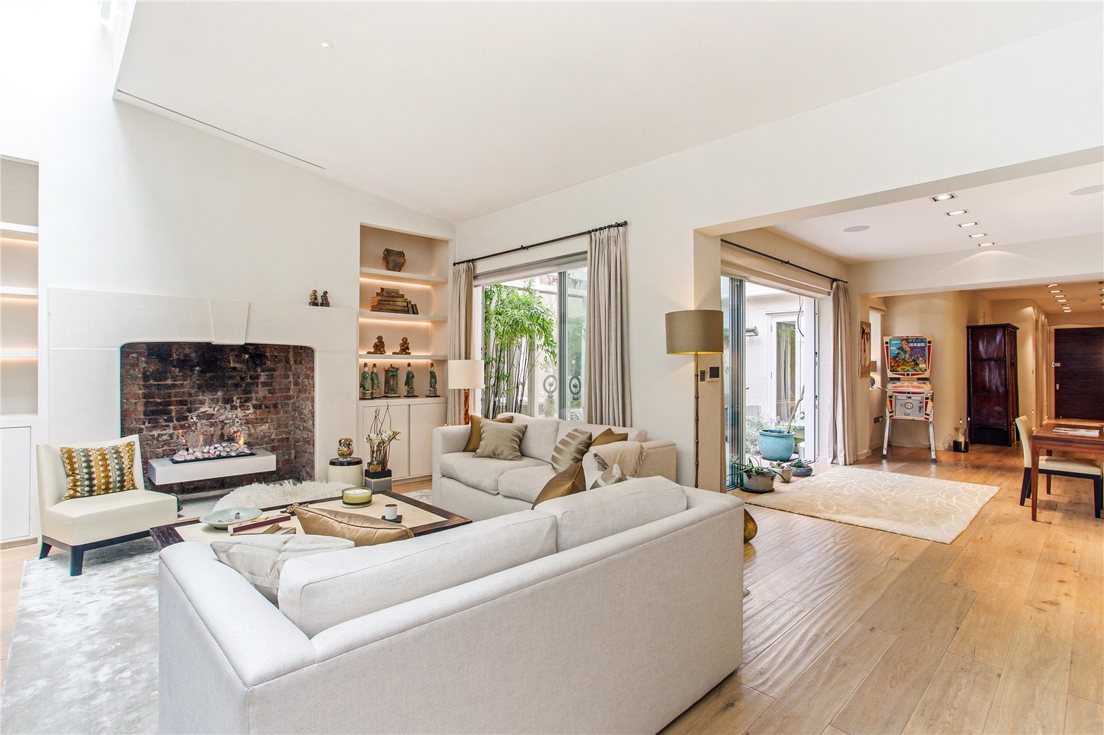 2 bedroom new flat for sale