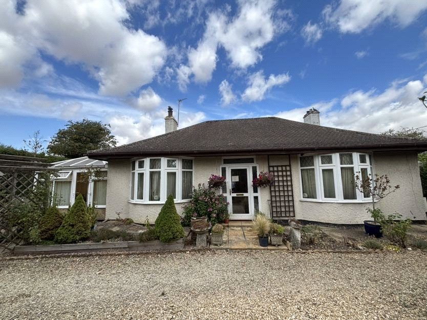 The Hawthorns, 2, Shilton Road, Oxfordshire photo 3