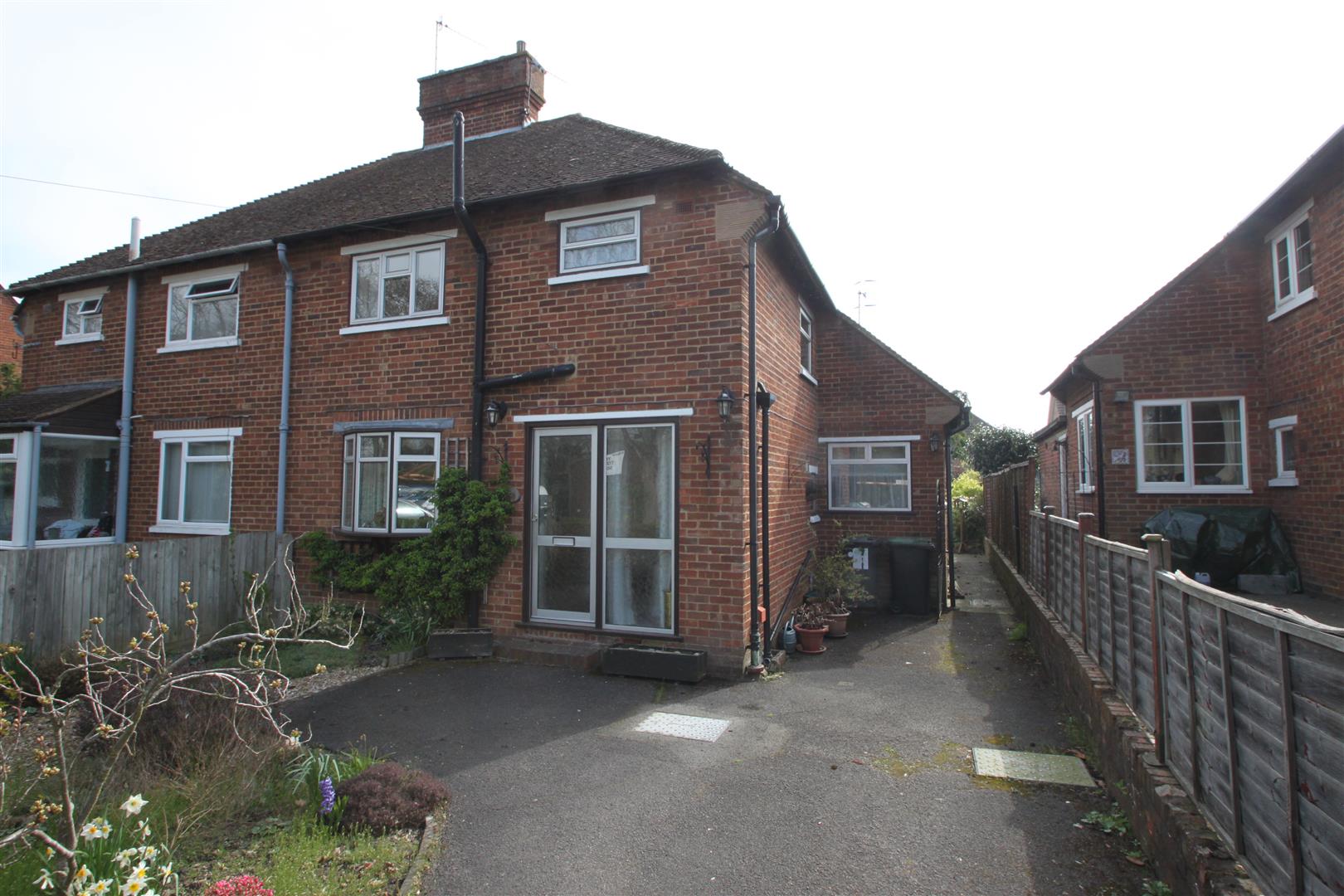Free property report 30 Riding Lane, Hildenborough, Tonbridge, TN11 9HY Chimnie