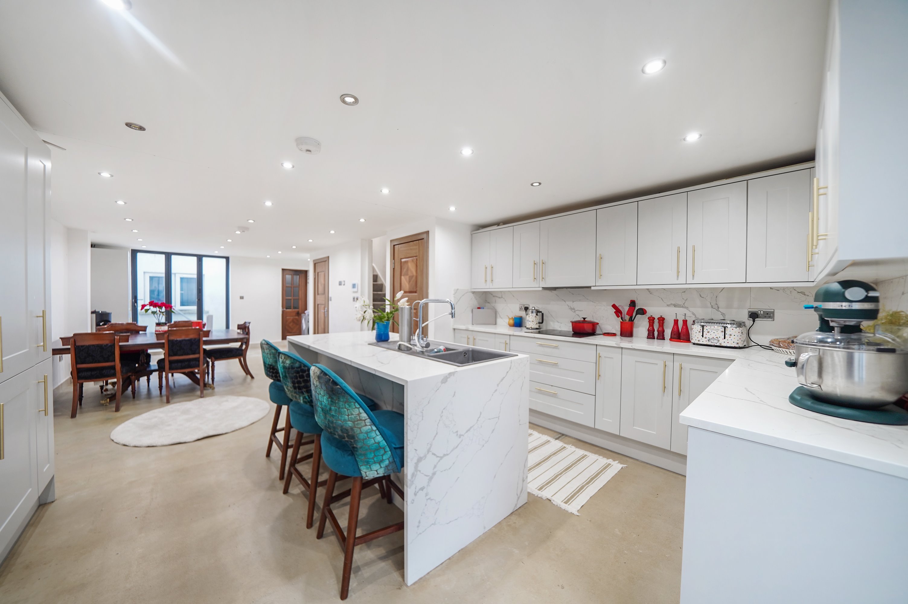 4 bedroom terraced house for sale 0