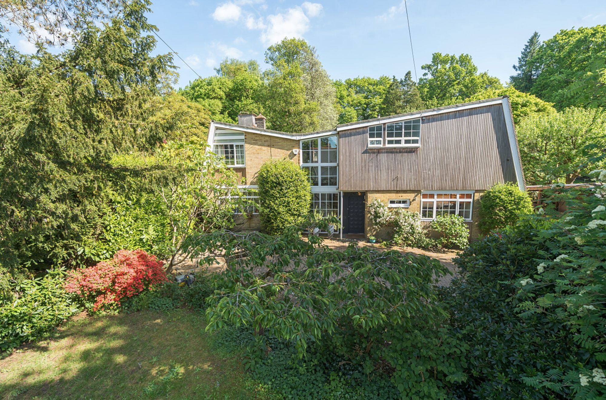 5 bedroom detached house for sale 0
