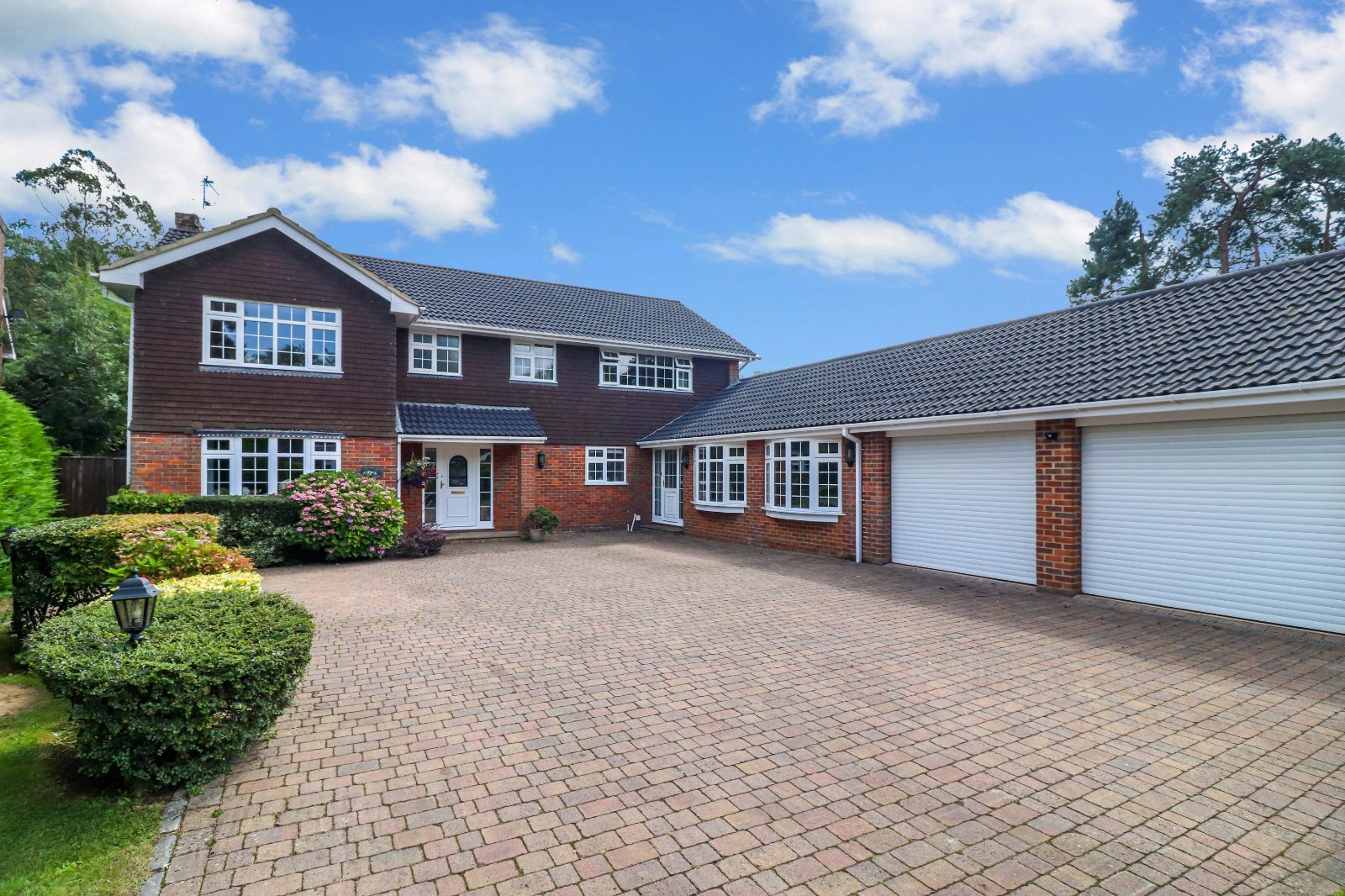 5 bedroom detached house for sale The Luxury Marketplace