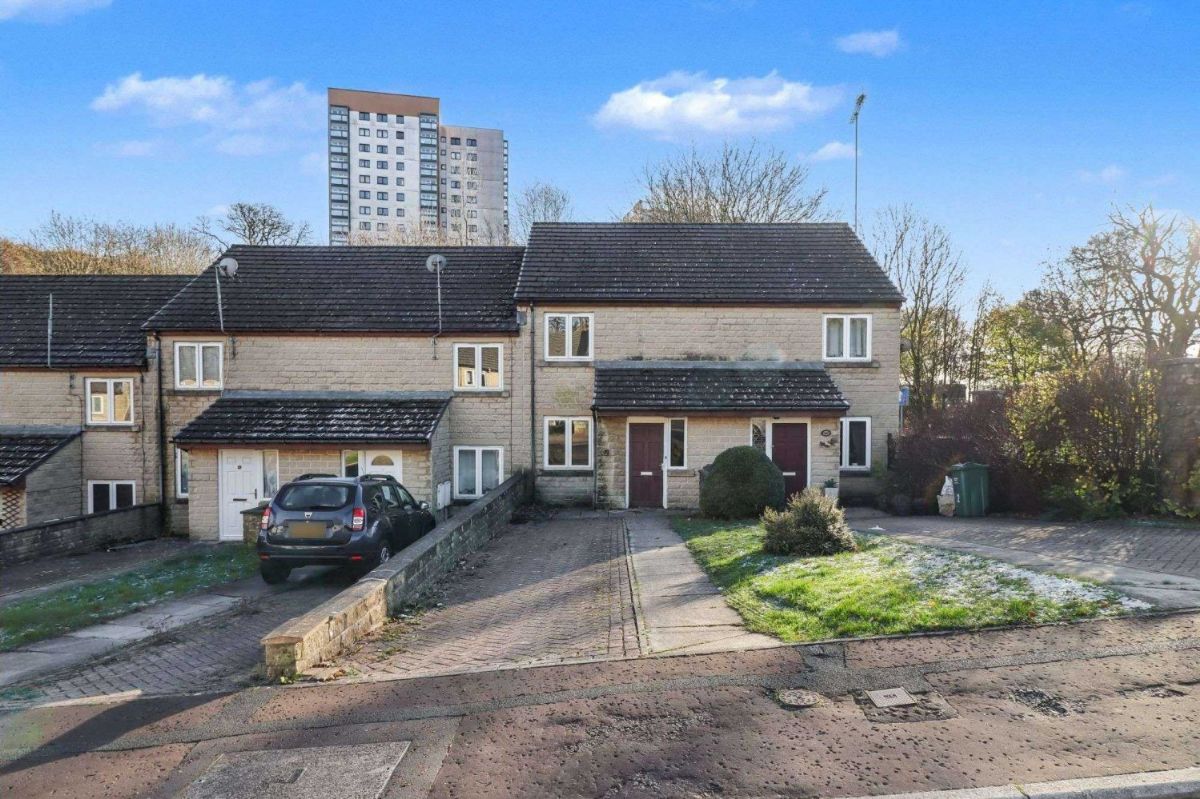 4 Hebble Brook Close, Halifax photo 3