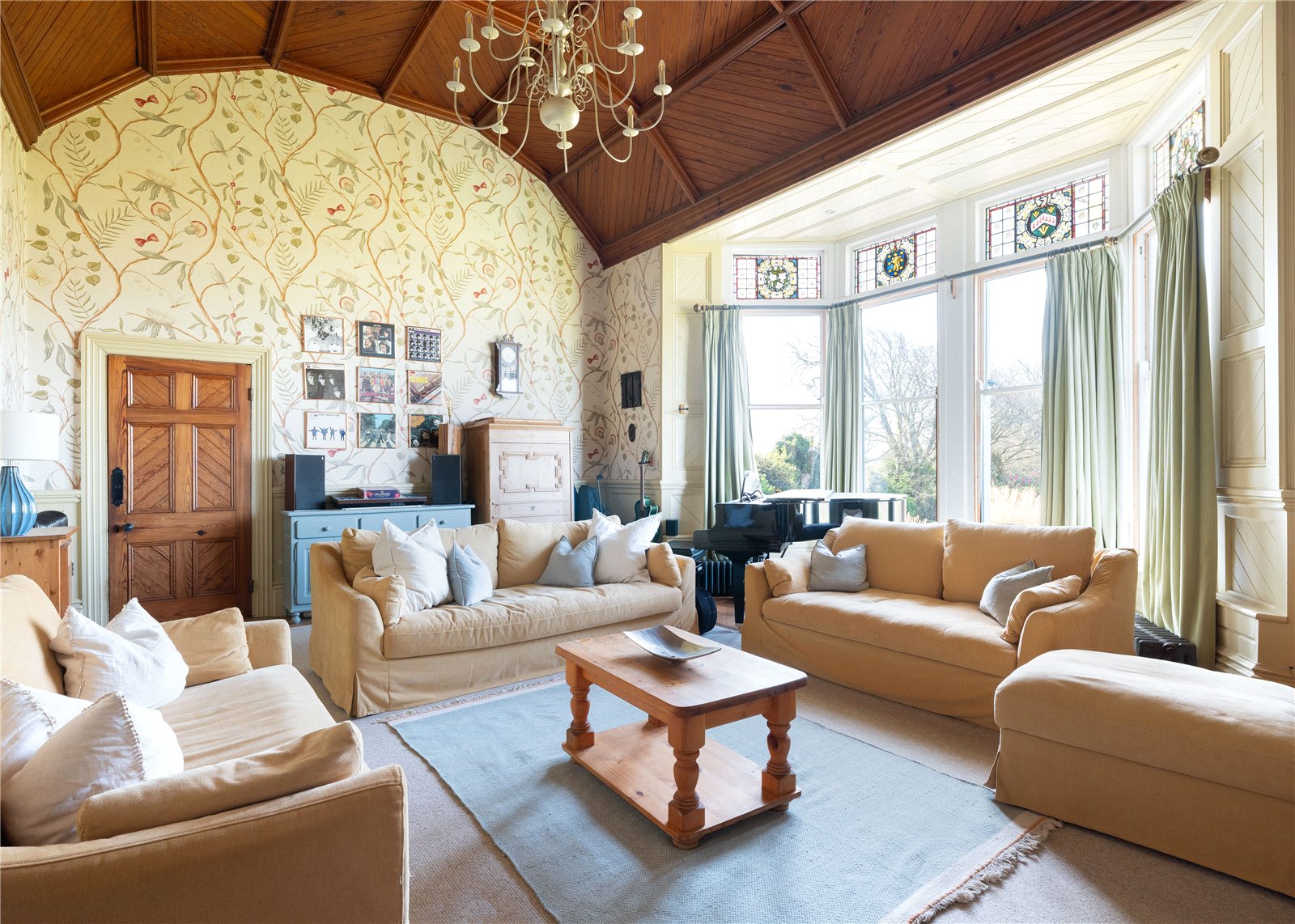 7 bedroom detached house for sale 0