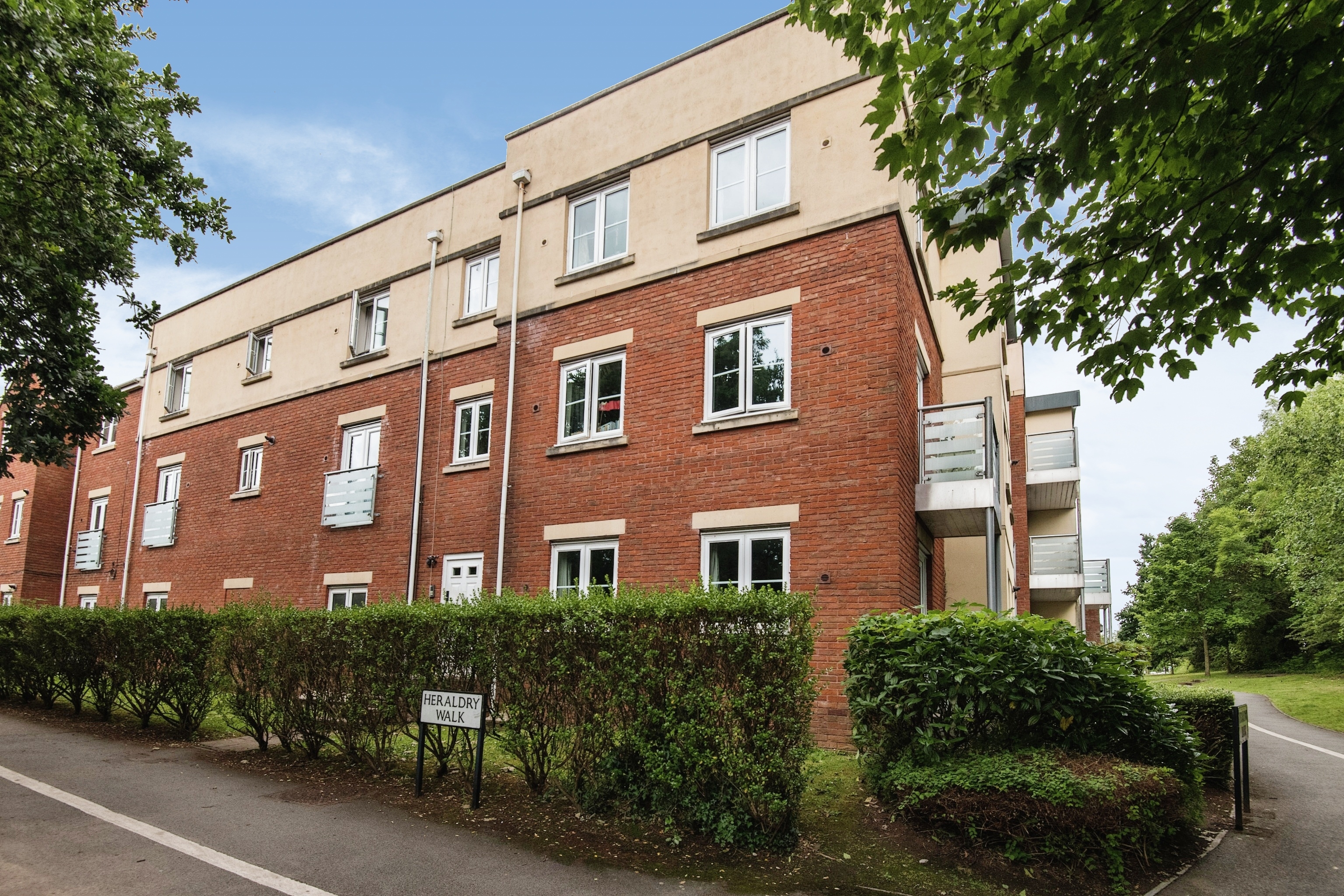 35, Exeter photo 3