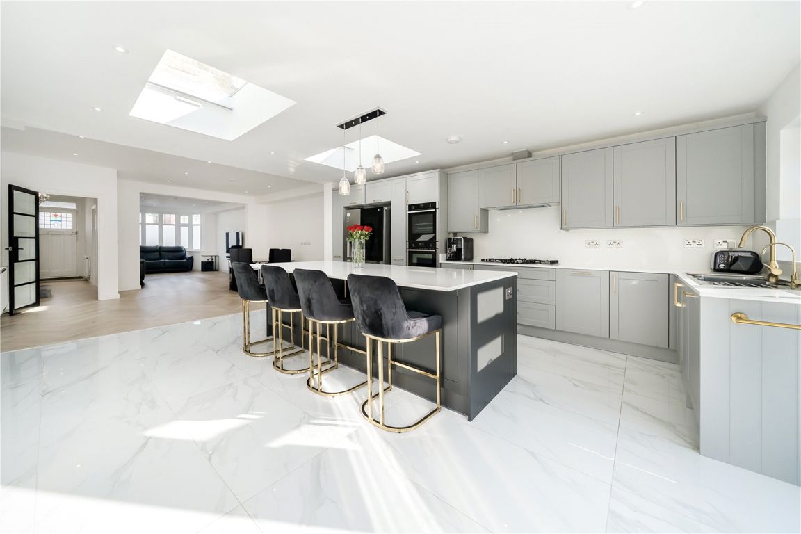 4 bedroom property for sale 0