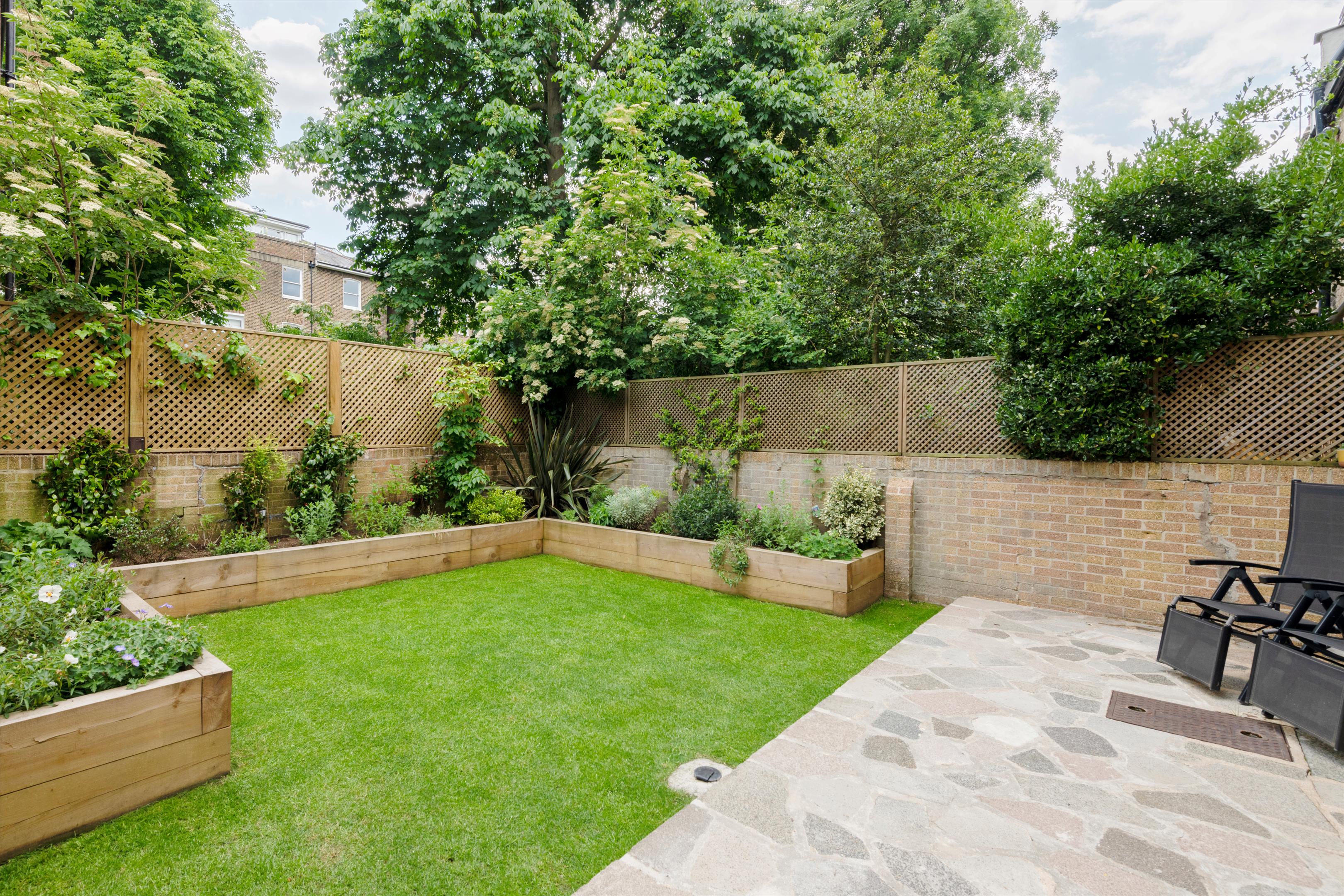 6 bedroom terraced house for sale 0