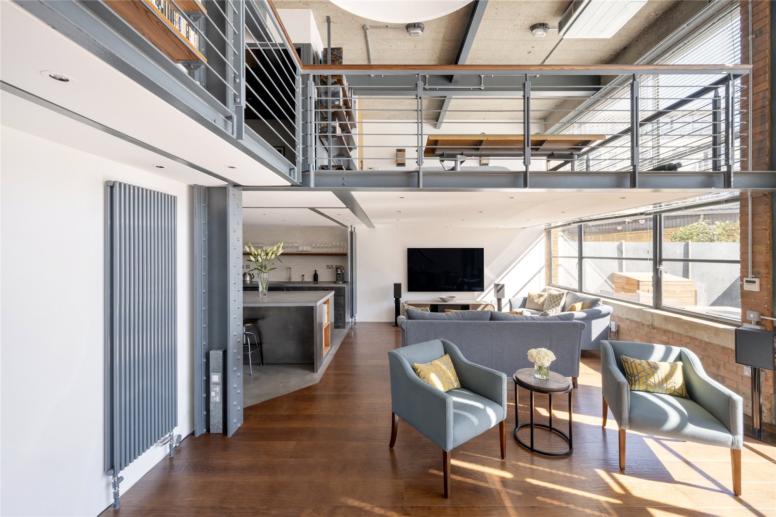 4 bedroom flat for sale 0