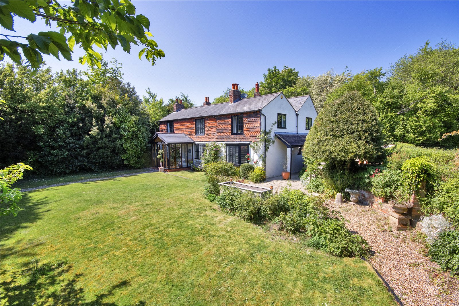 6 bedroom detached house for sale 0