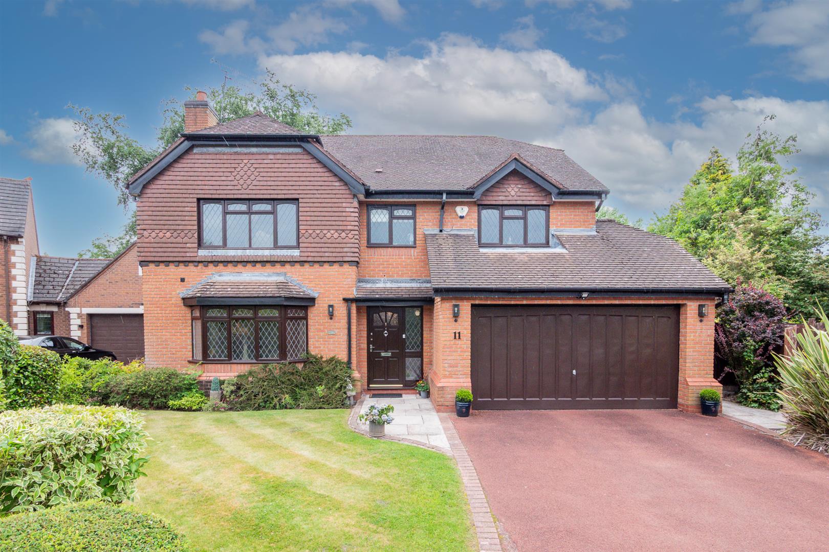 5 bedroom detached house for sale 0