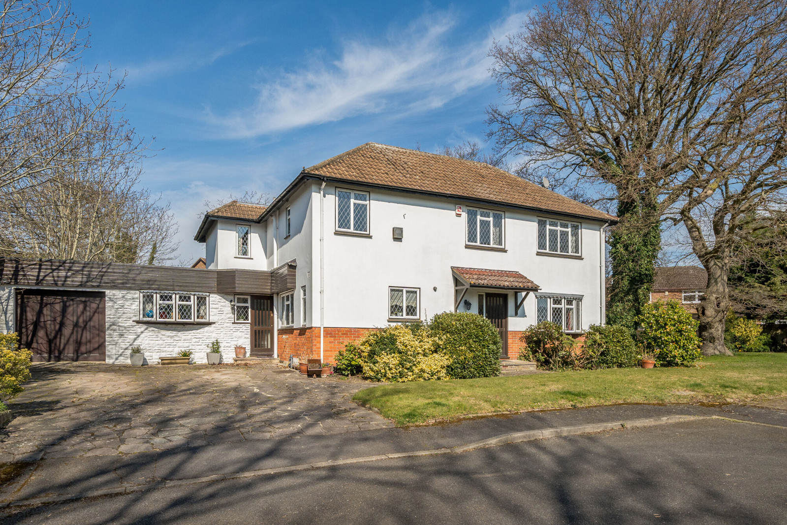 5 bedroom detached house for sale 0