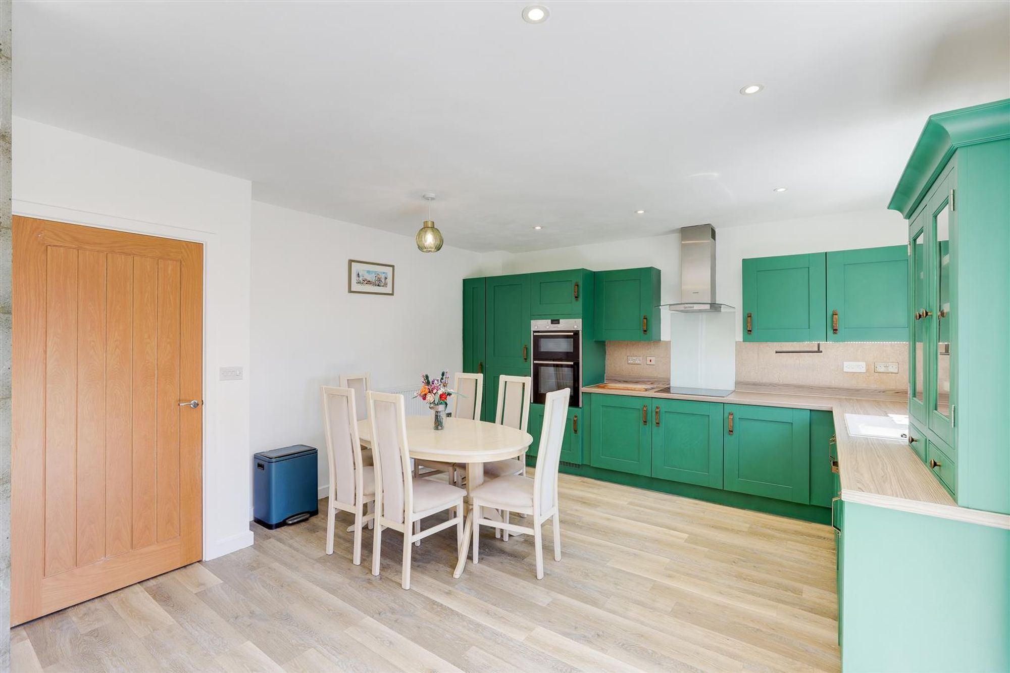 1 Hartland Drive, Nottingham photo 3