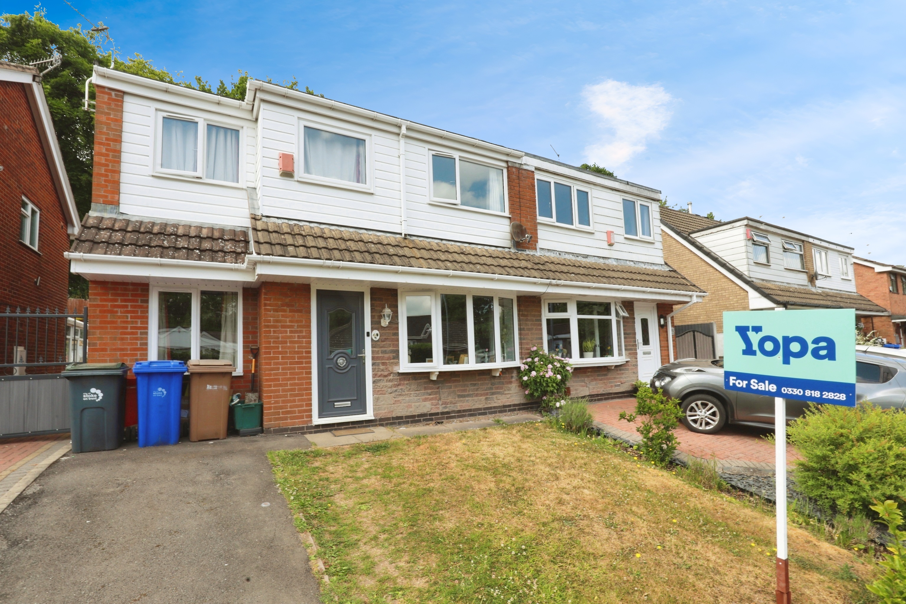 40, Defoe Drive, Parkhall, Stoke-on-trent photo 4