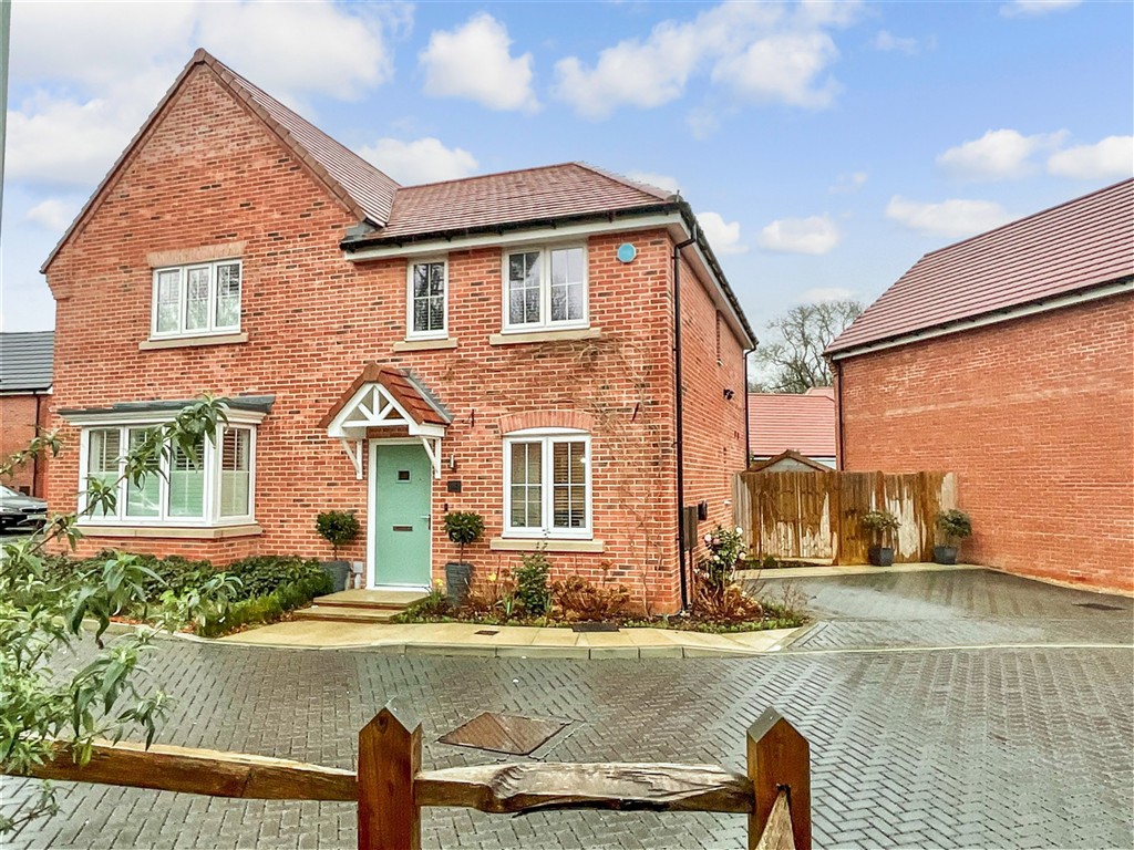 Baggarley Close, Chichester photo 4