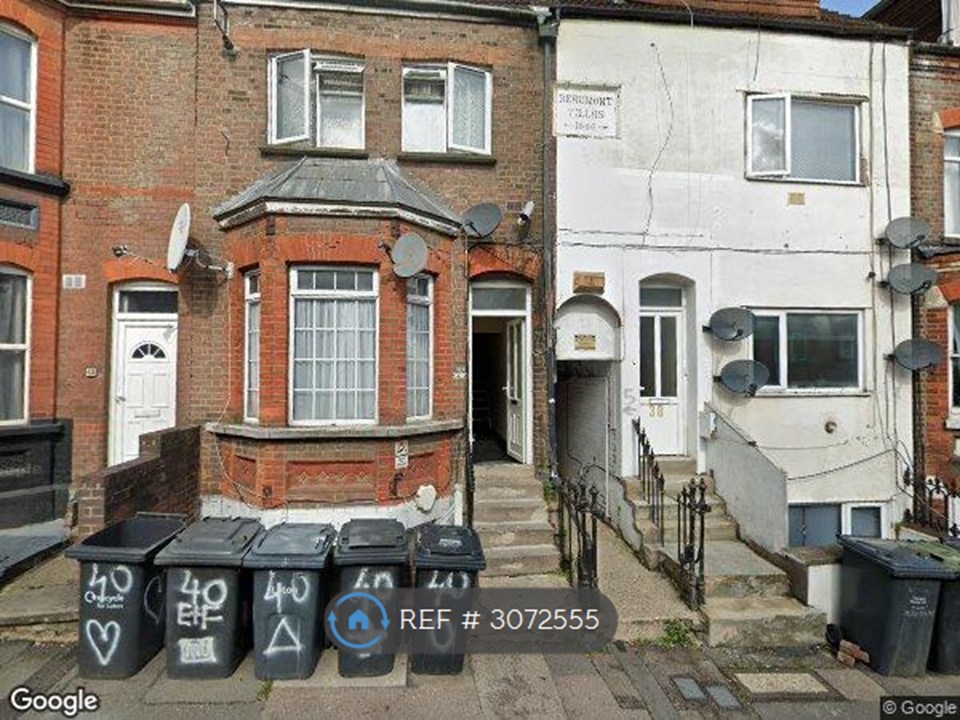 Luton photo 2