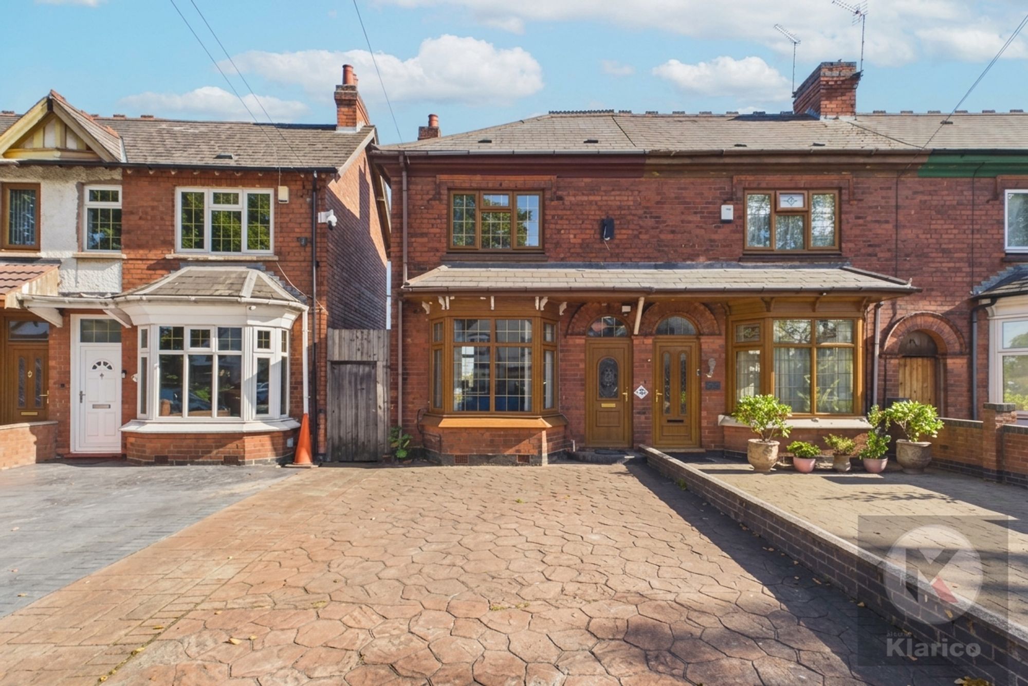 3 bed semi-detached house for sale